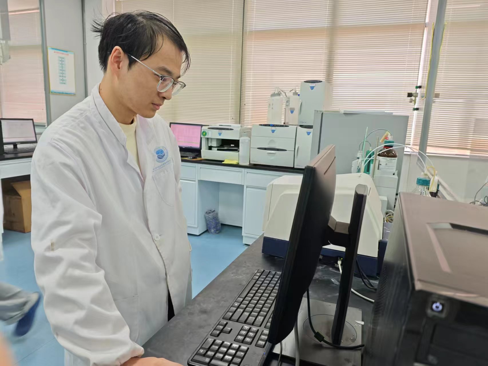 鲍延烽.jpg 鲍延烽.jpg